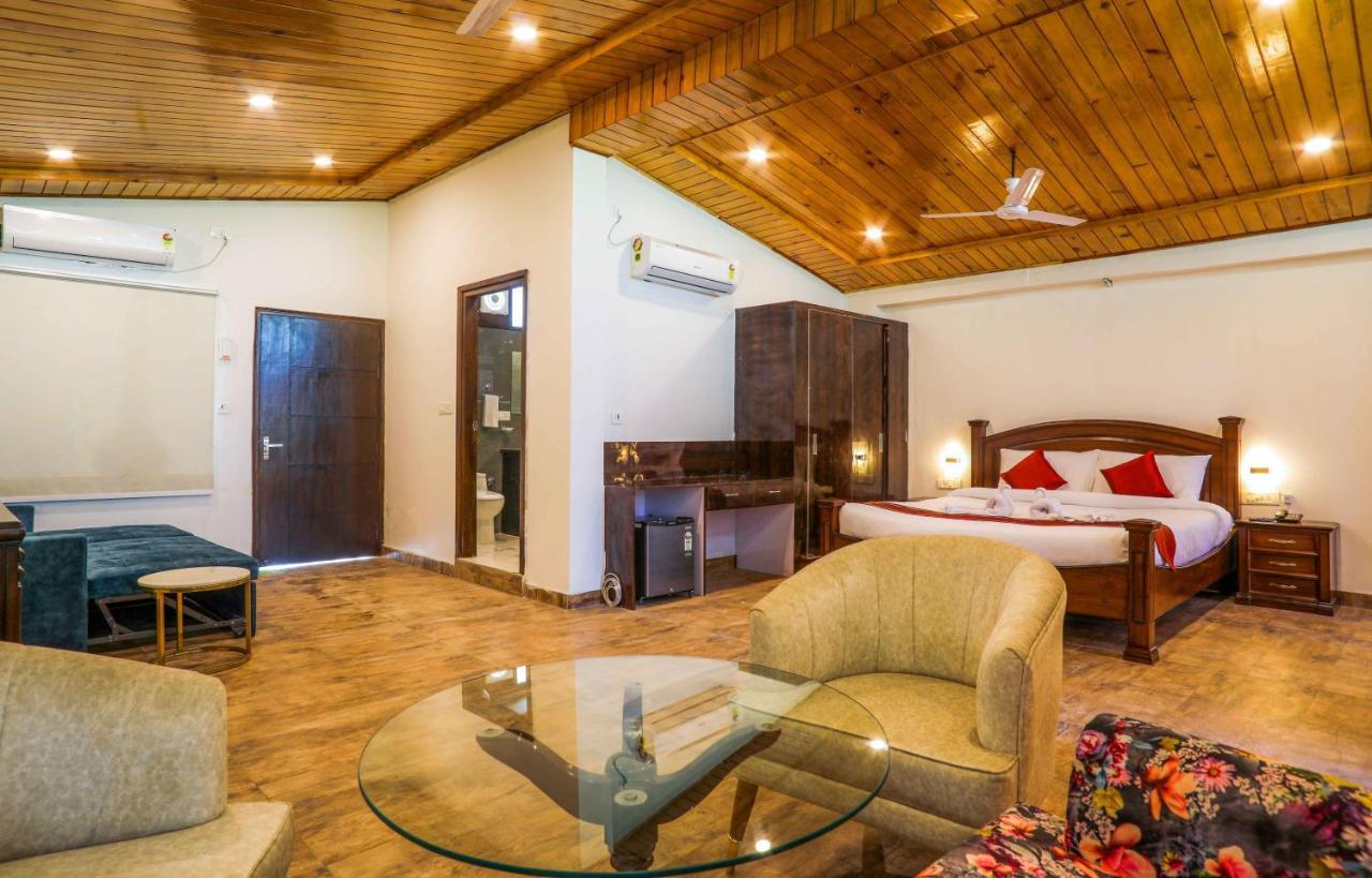 The First View Resort Lansdowne Exterior foto